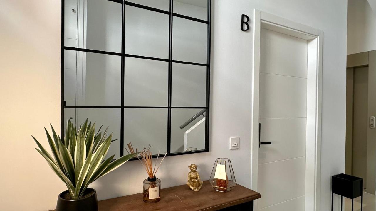 Mata Mua Suites Siviglia Esterno foto