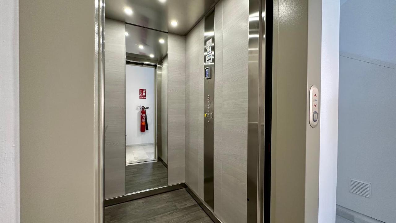 Mata Mua Suites Siviglia Esterno foto